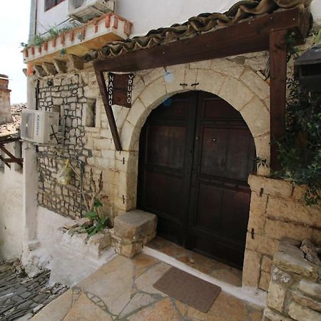 Hotel Nasho Vruho Berat Kültér fotó