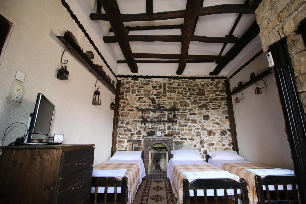 Hotel Nasho Vruho Berat Kültér fotó