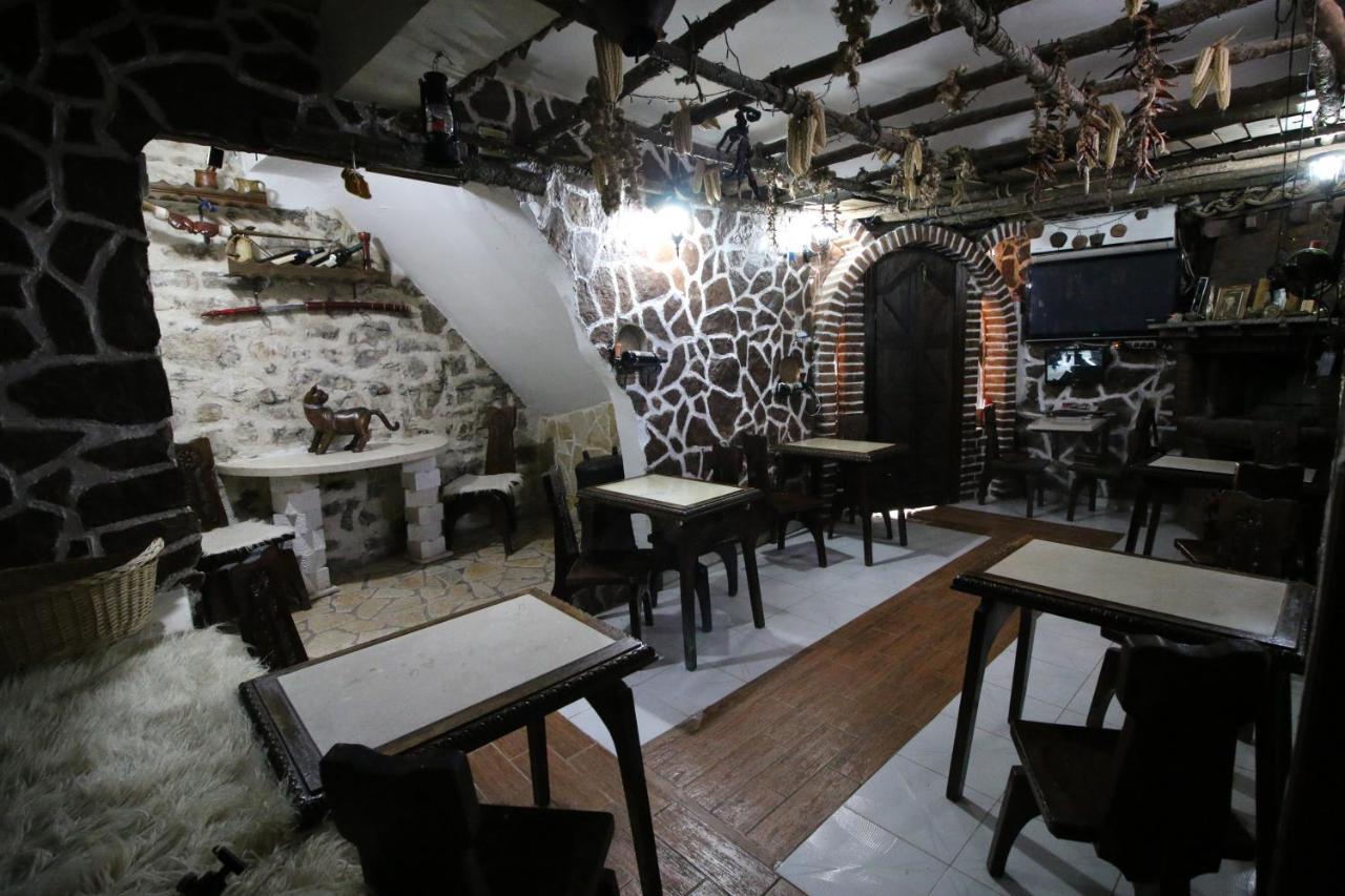 Hotel Nasho Vruho Berat Kültér fotó